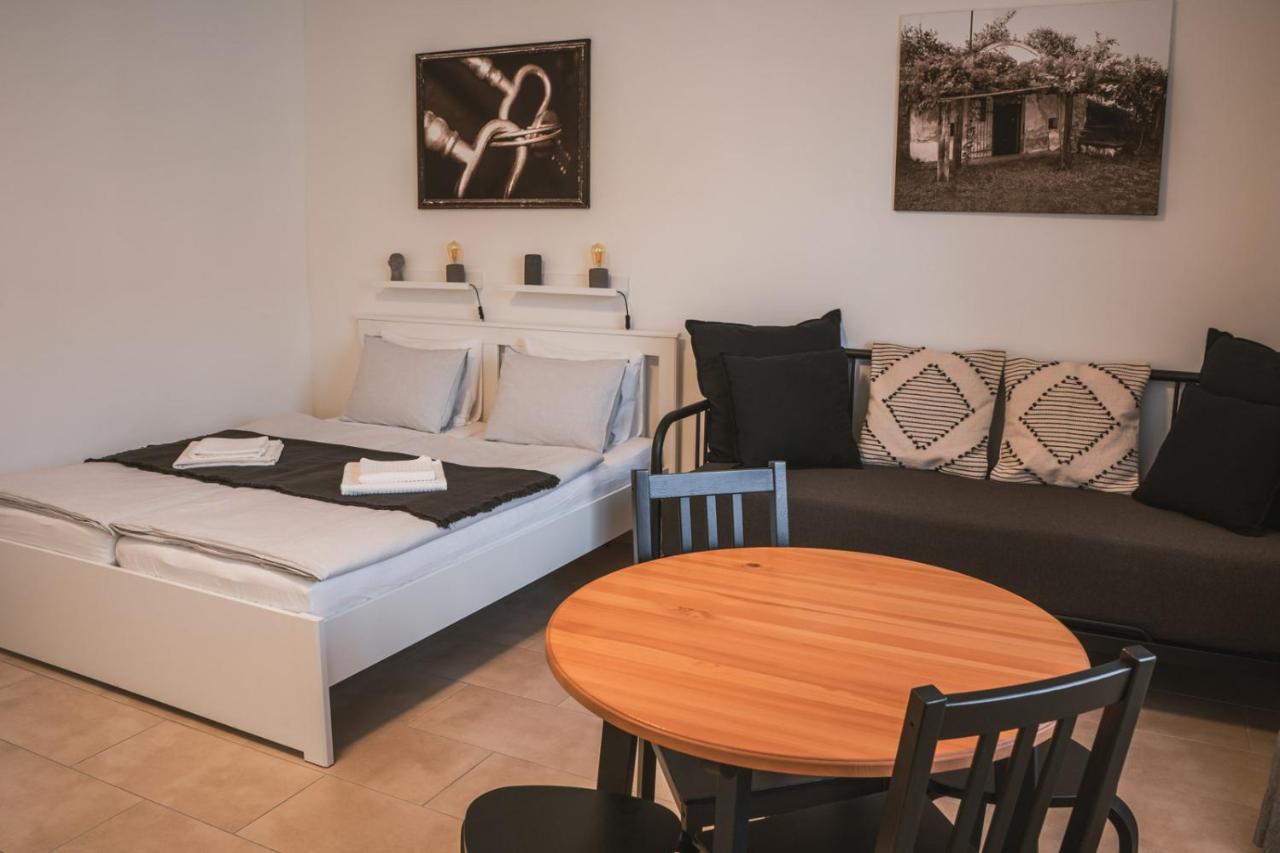 Apartmany Pulgary Bulhary Exteriör bild